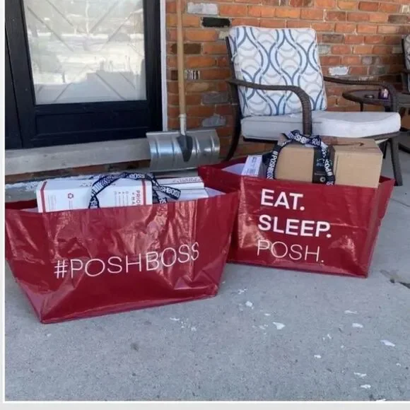 1 New Oversized Double-Handled Red Poshmark Tote Bag NWT - Picture 6 of 9